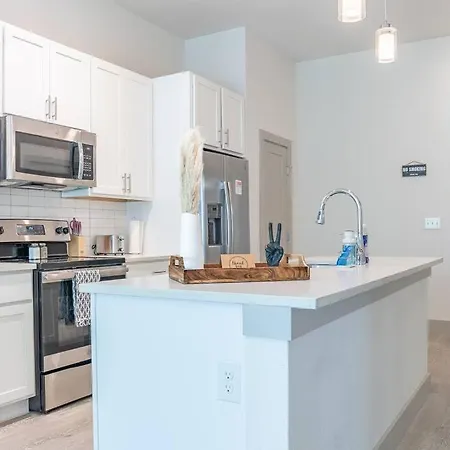 Beautiful Riverwalk Apt With Full Amenities, King Bed & Free Parking San Antonio Exterior photo